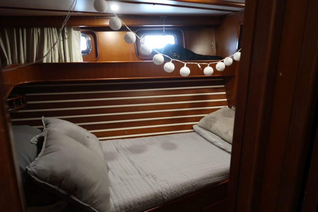 Port FWD cabin - Hong Kong Yachts For Sale